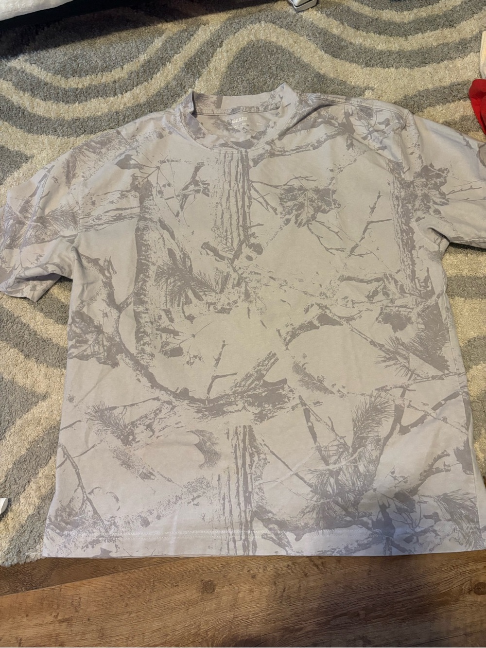 Hollister Light Gray Camo Graphic Short Sleeve Tee